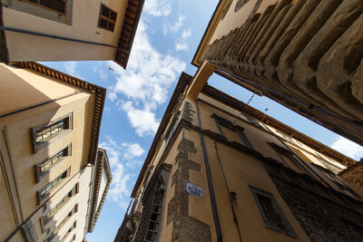 Dentro le mura